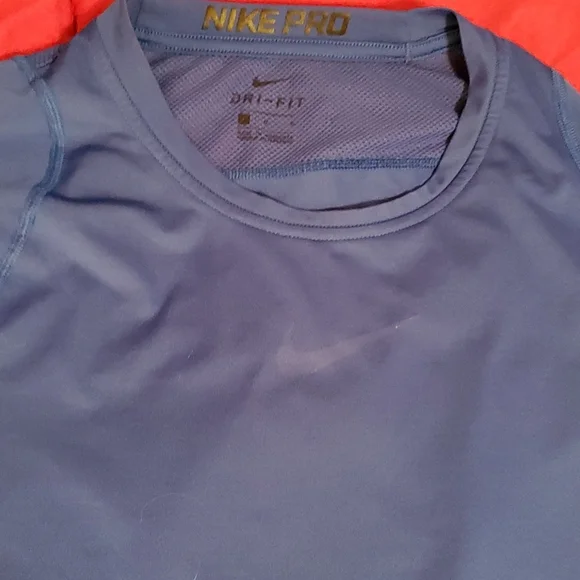 Nike pro dri fit shirt,size L - Picture 3 of 5